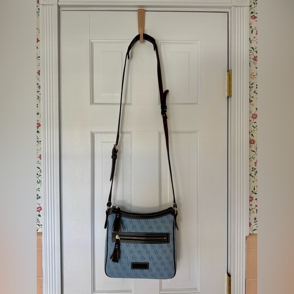 Dooney & Bourke Blue Denim Cross Body Bag - Vintage - Like New! - Picture 12 of 12
